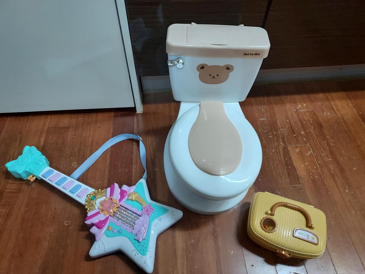 애기변기,장난감들 전부18000원