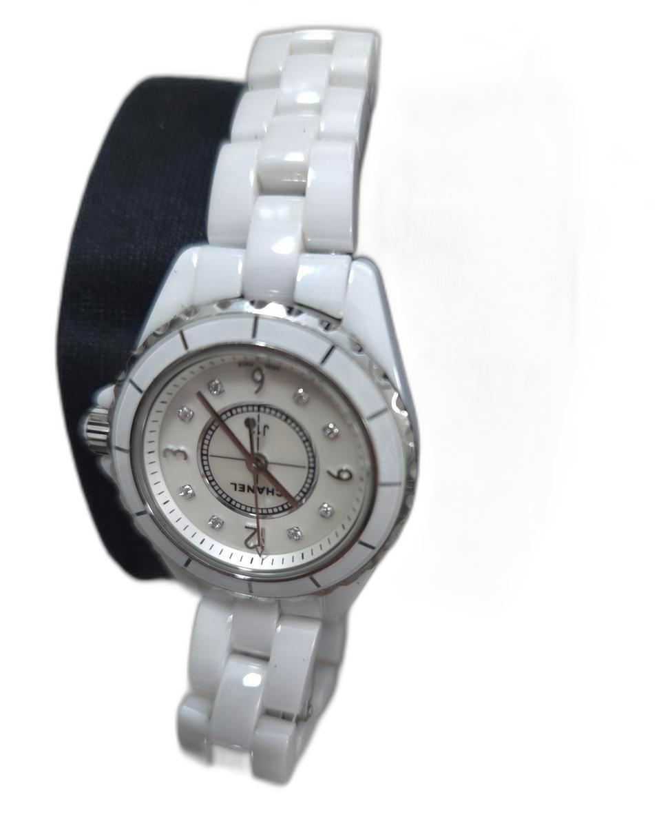 샤넬 J12 화이트 세라믹 시계