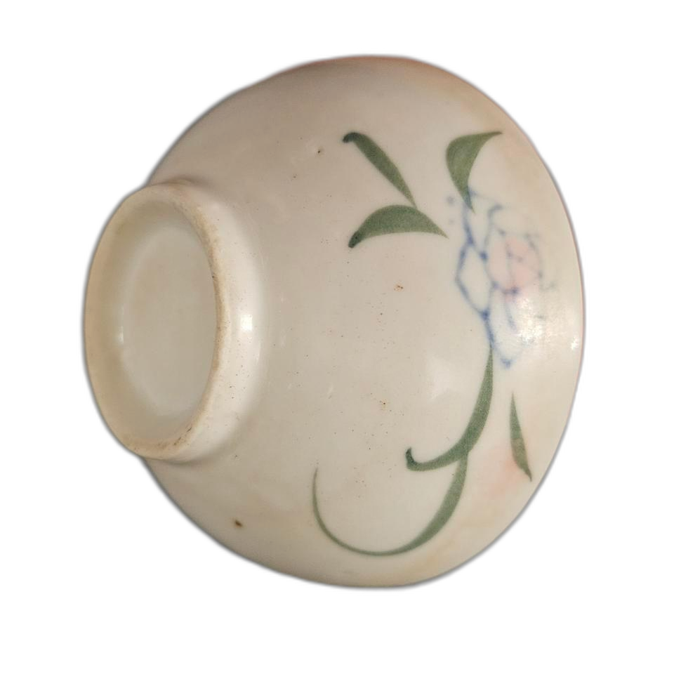 도자기  술잔.  골동품.