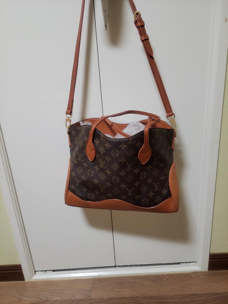 정품  루이비통 토드백