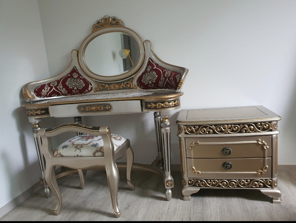 엔틱금장화장대+의자