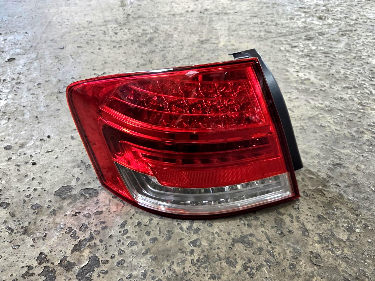 쌍용 뉴 체어맨w 운전석 데루등 테일램프 팝니다