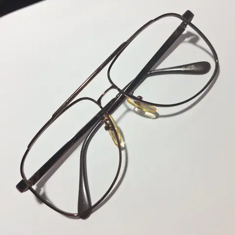 베스트라이프 NO 32 빈티지 투브릿지 안경테 메탈릭 브라운