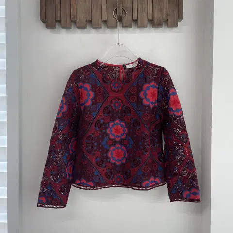 산드로 레이스 자수 블라우스