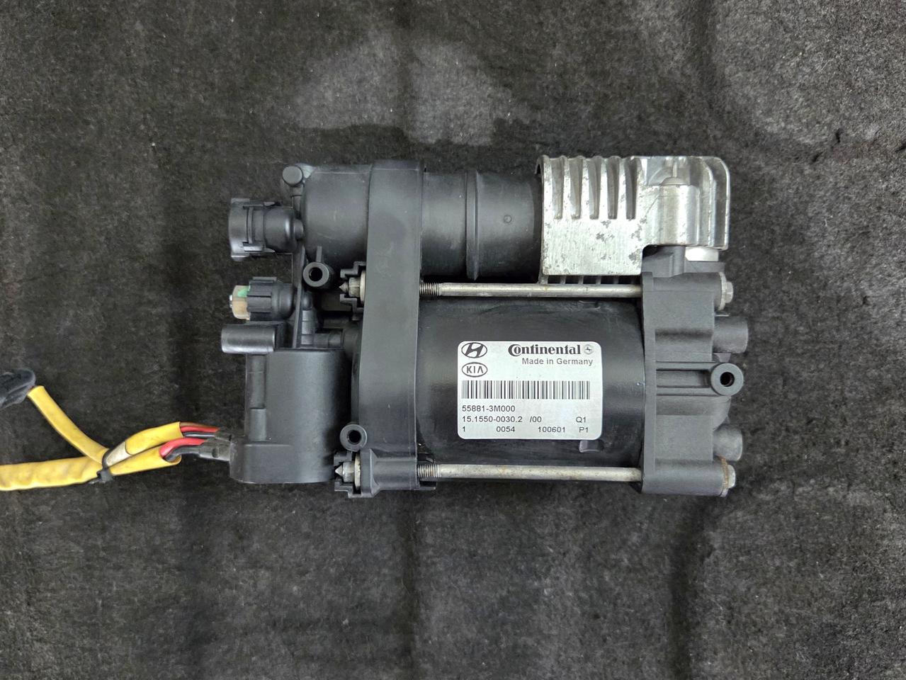 제네시스 BH 에쿠스 VI 에어콤프레셔 558813M000 팝니다