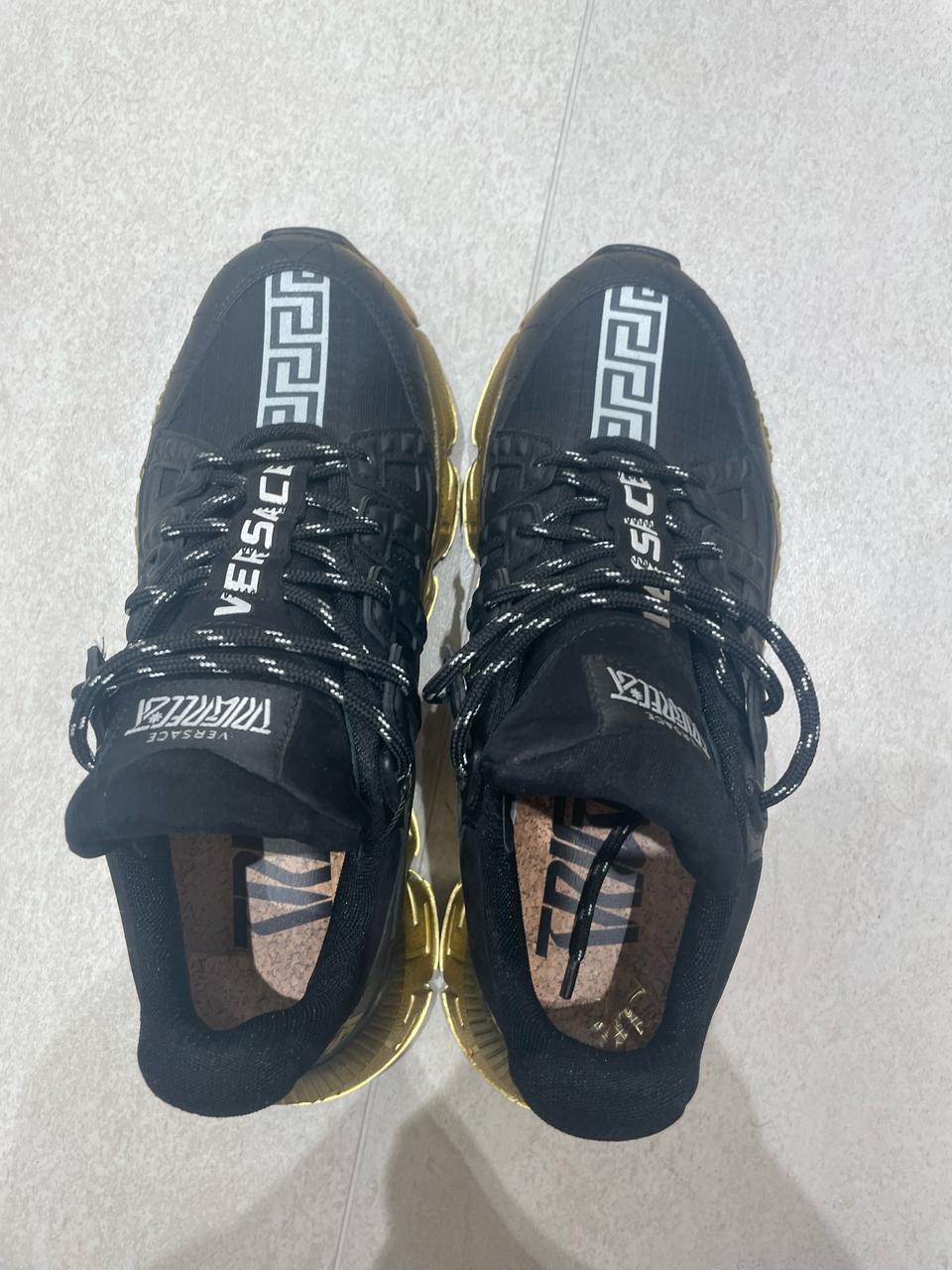 베르사체 Tri그레까 레더 스니커즈