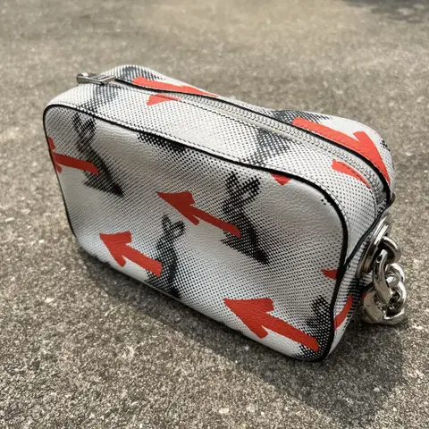 프라다 Prada Rabbit Handbag