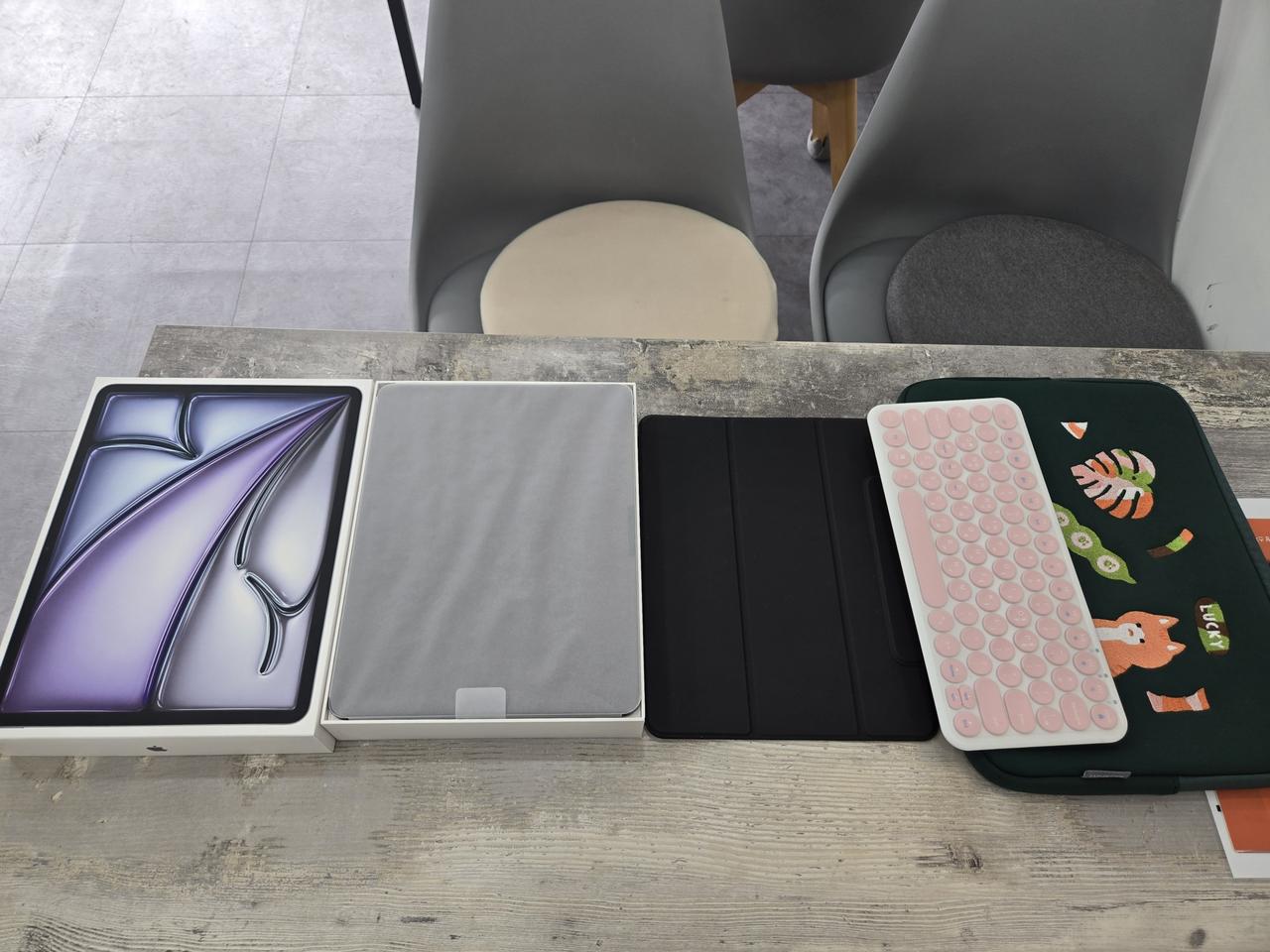 아이패드 에어13 M2 스그 128 WIFI 배터리100