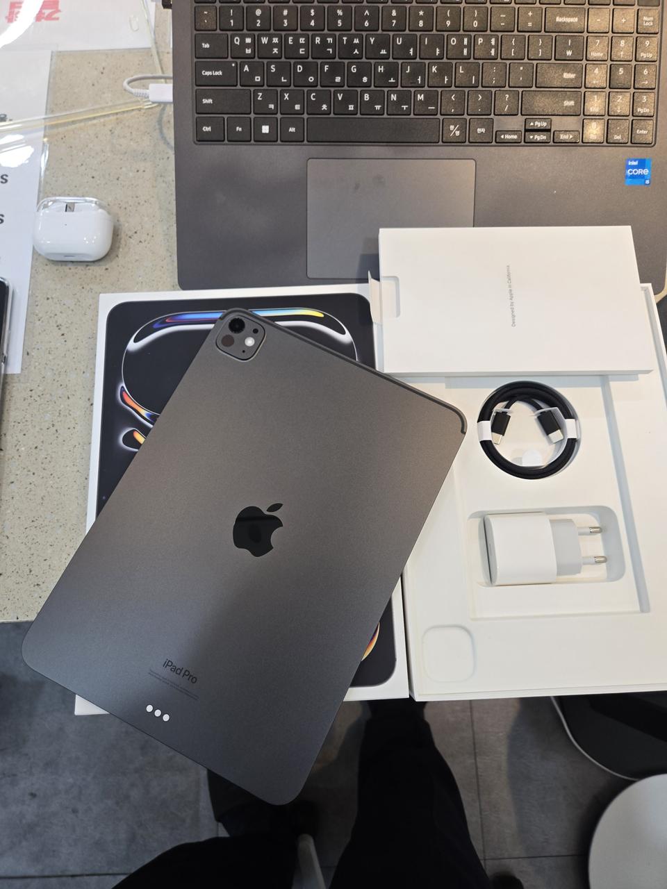 아이패드프로11 M4 스페이스블랙 256 SS급 배터리100