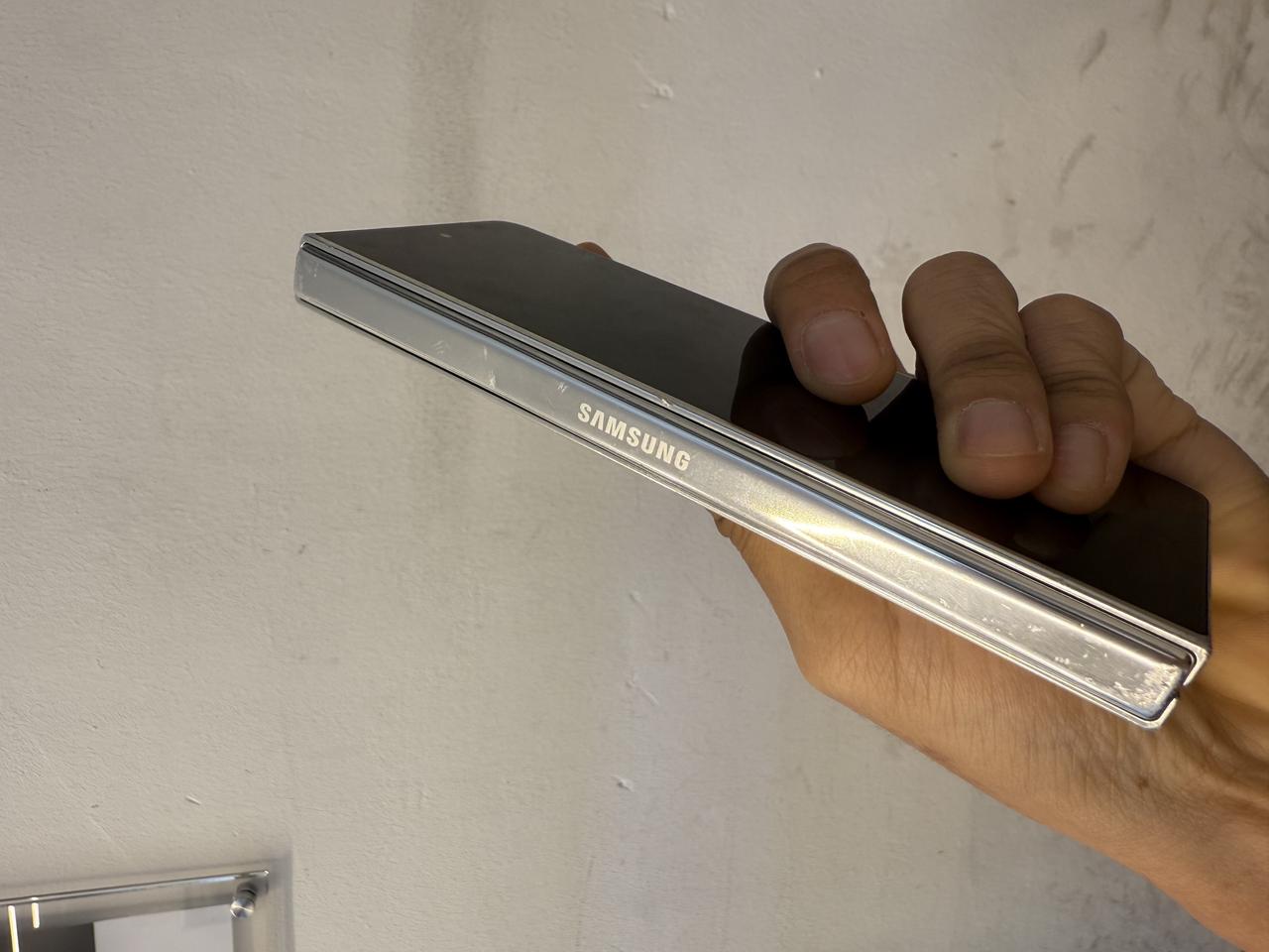 갤럭시 폴드 5 판매합니다 