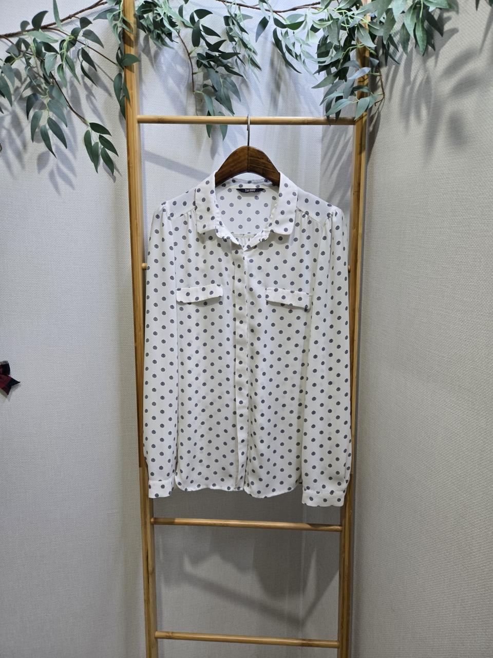 더데이 블라우스