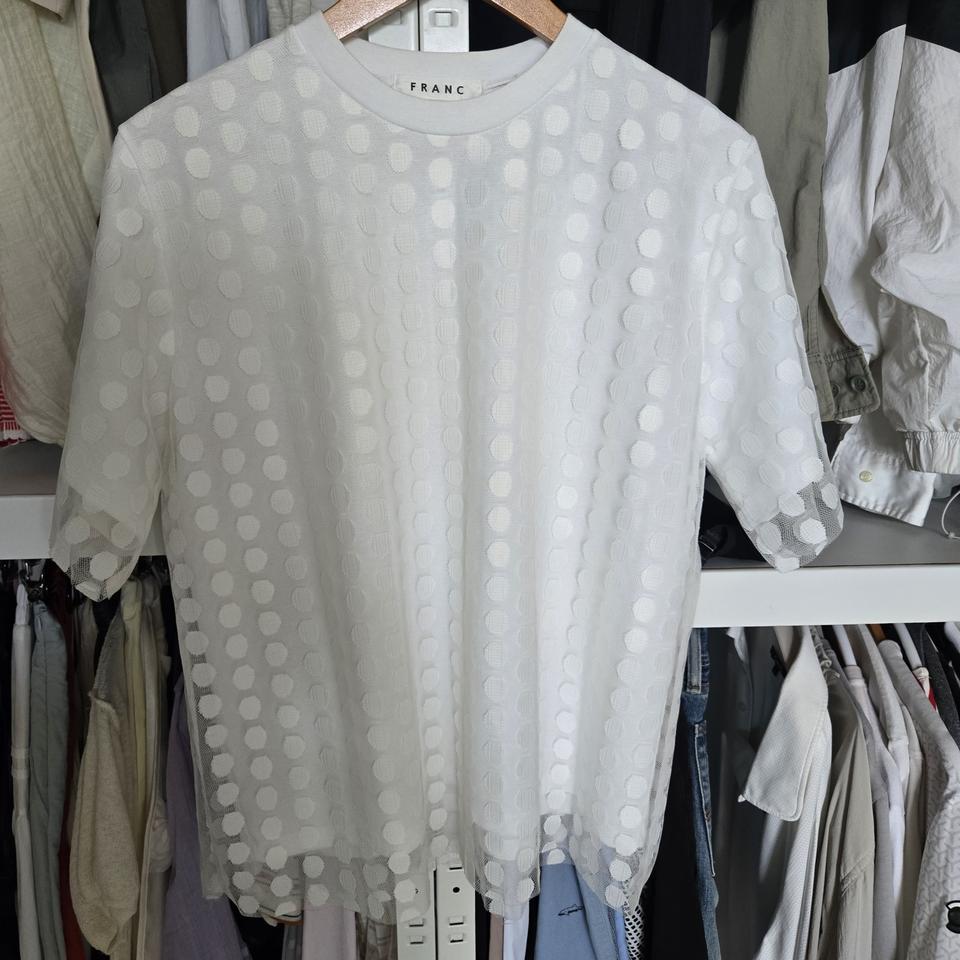 블라우스 티셔츠