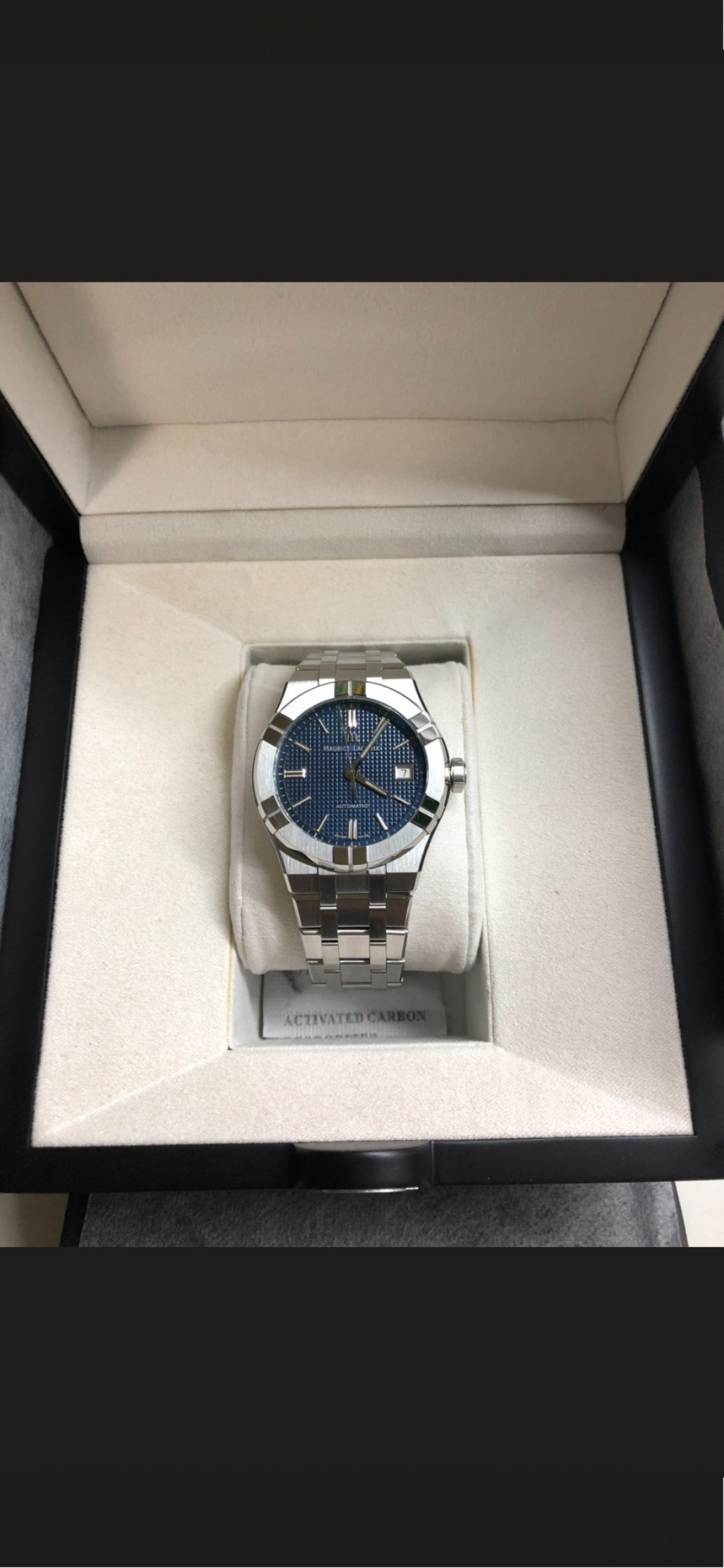 모리스 라크로와 아이콘39mm 청판 시계