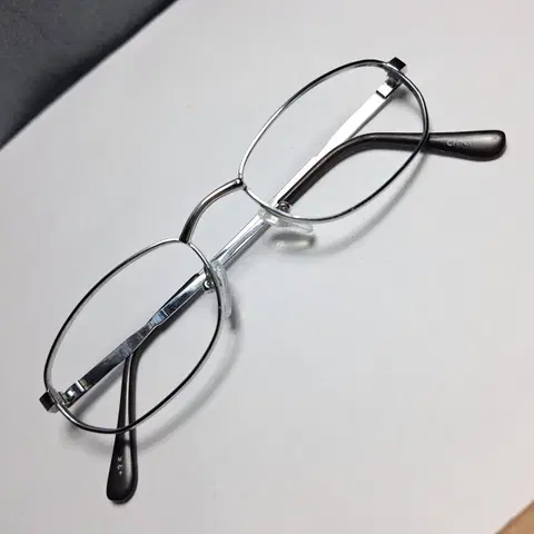 실버 메탈 빈티지 안경테
