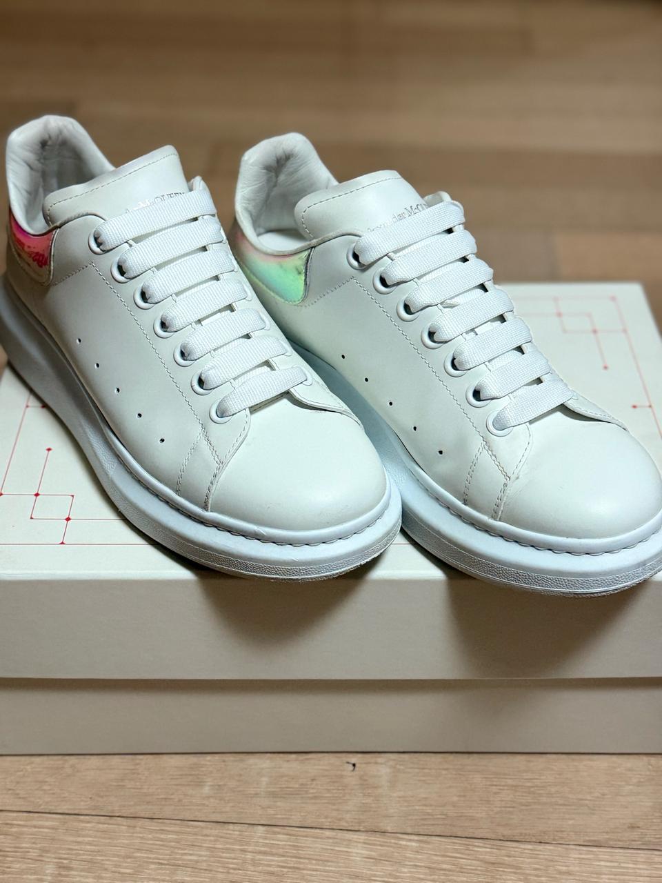 알렉산더 맥퀸 오버솔 스니커즈 홀로그램 41사이즈