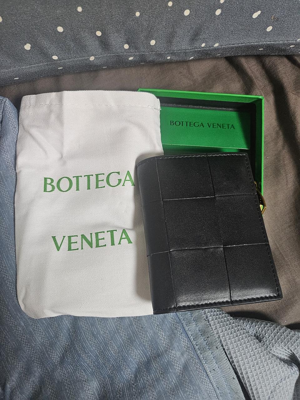 보테가베네타 지갑