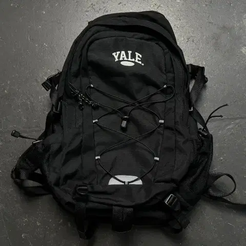 예일 백팩