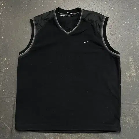 100 나이키 스우시 후리스 조끼