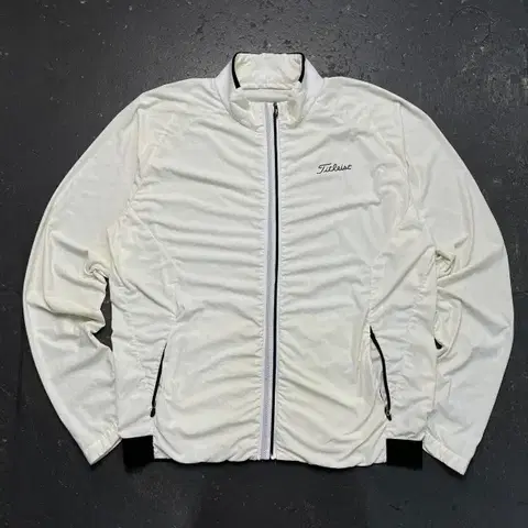 100 타이틀리스트 집업