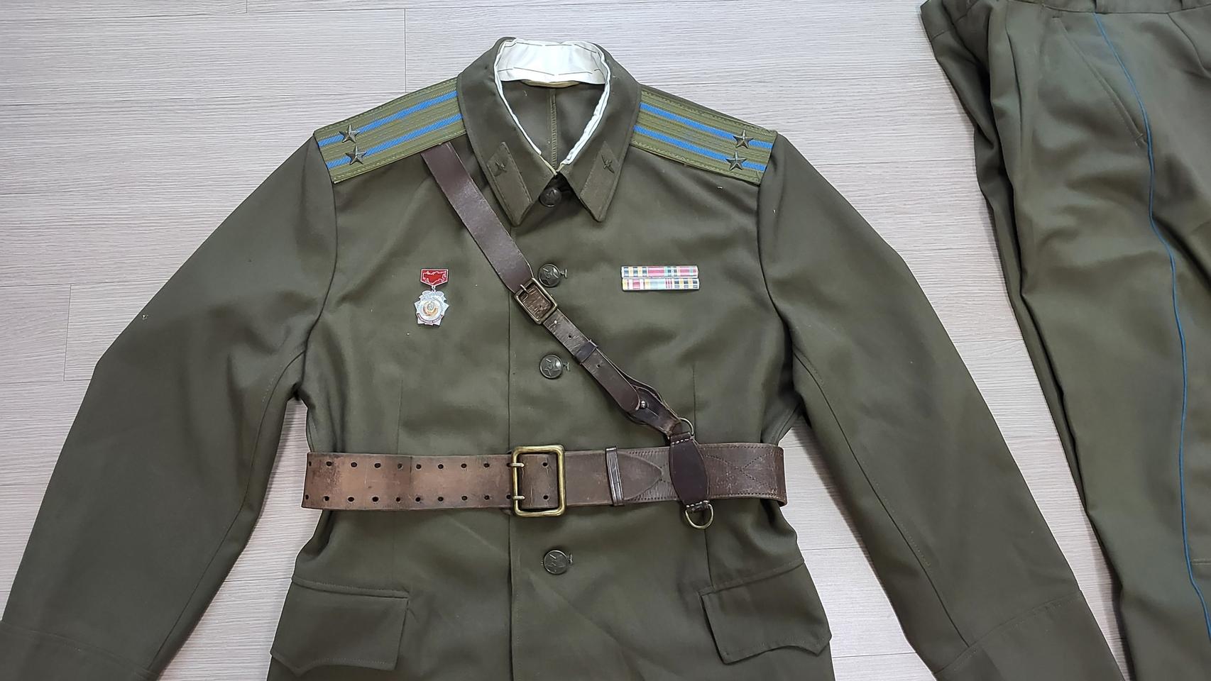 오리지널 소련군 장교용 샘브라운 벨트 판매합니다