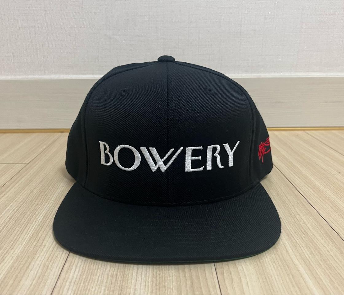 [새제품] SSUR BOWERY 스냅백 모자 블랙