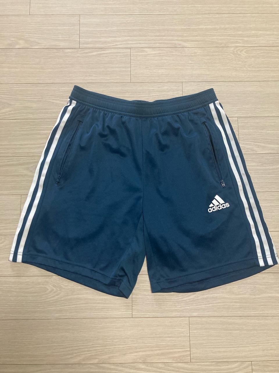 아디다스 반바지 L