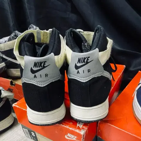 나이키 에어포스1 하이 검은 270