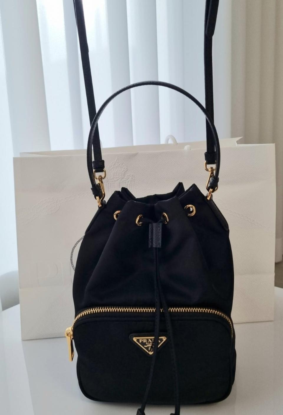 프라다 복주머니가방