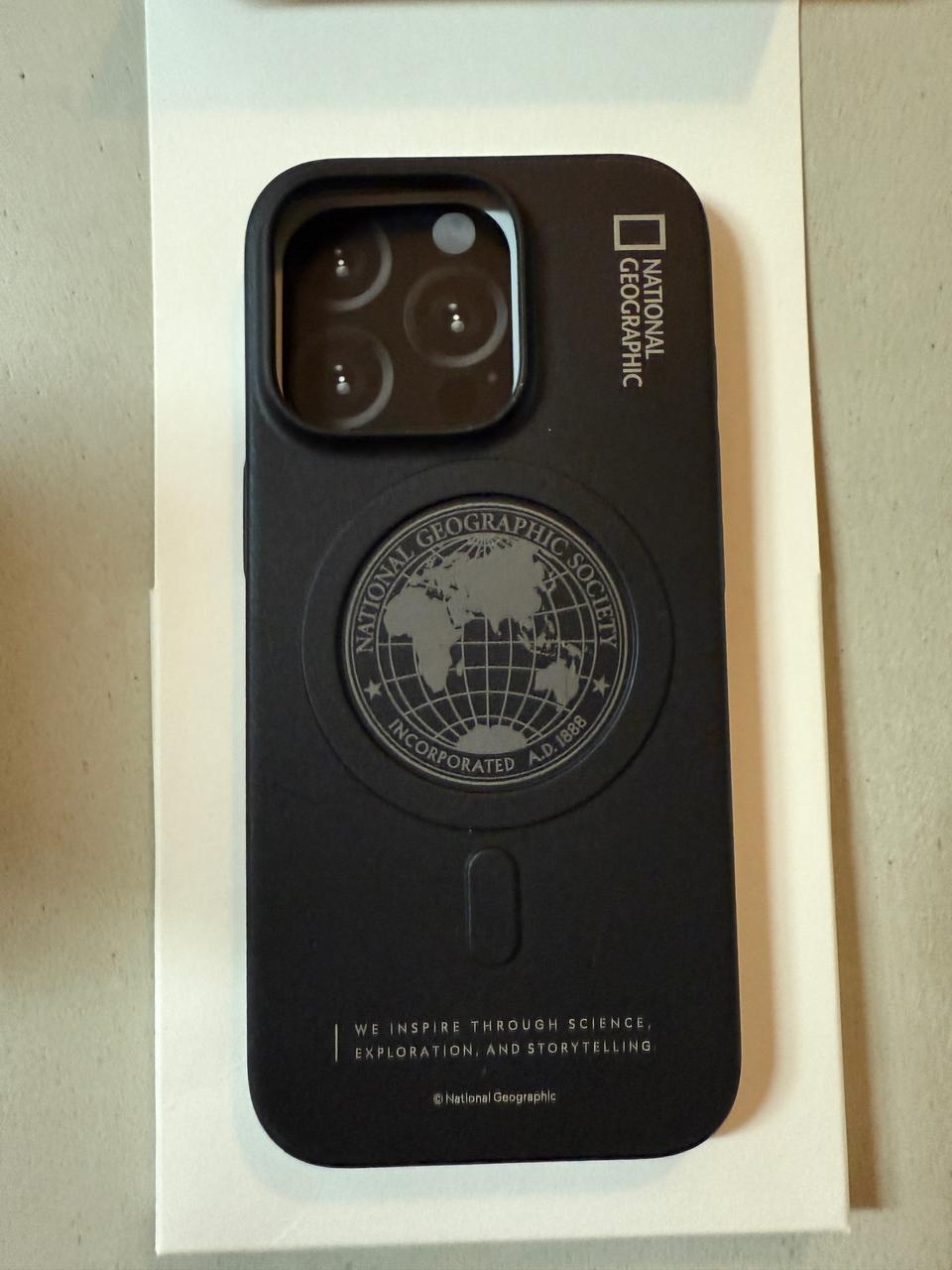 아이폰 16프로 초슬림 케이스 내셔널지오그래픽