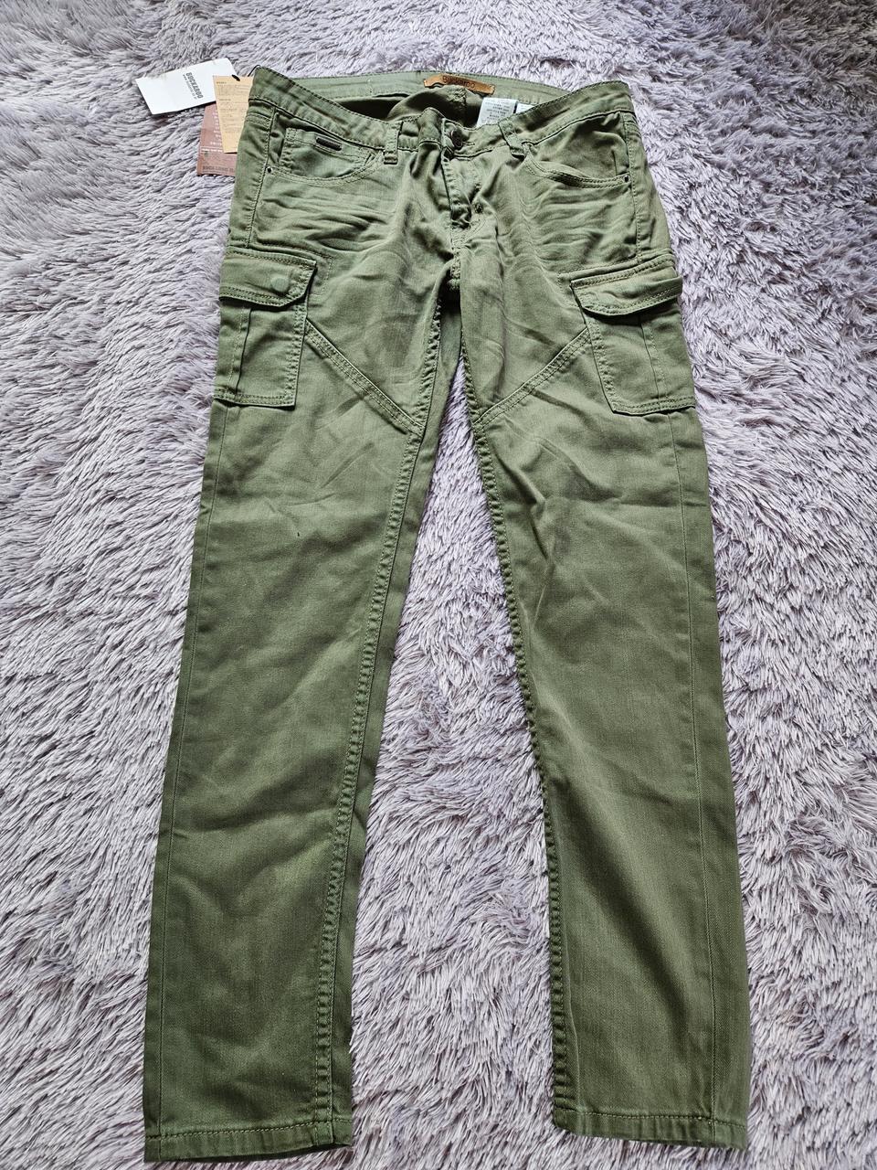 버커루 카키 카고