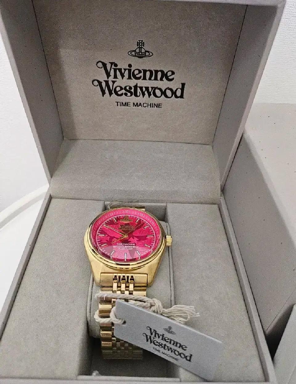 정품)비비안웨스트우드 여성 메탈 손목시계
