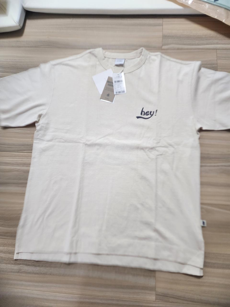 지이크뒷판프린팅반팔티셔츠베이지