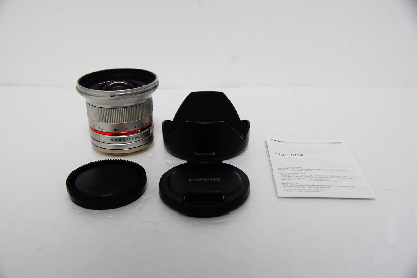 [소니용] 삼양 12mm f2.0 MF 실버 렌즈팝니다.