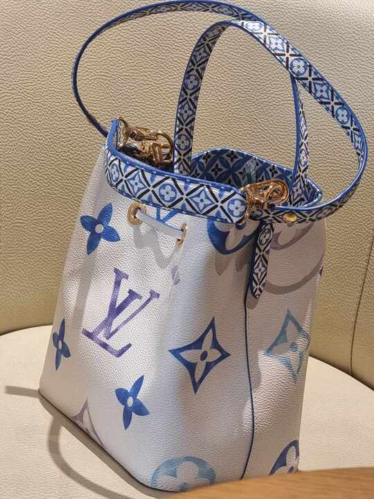 네오노에BB 루이비통