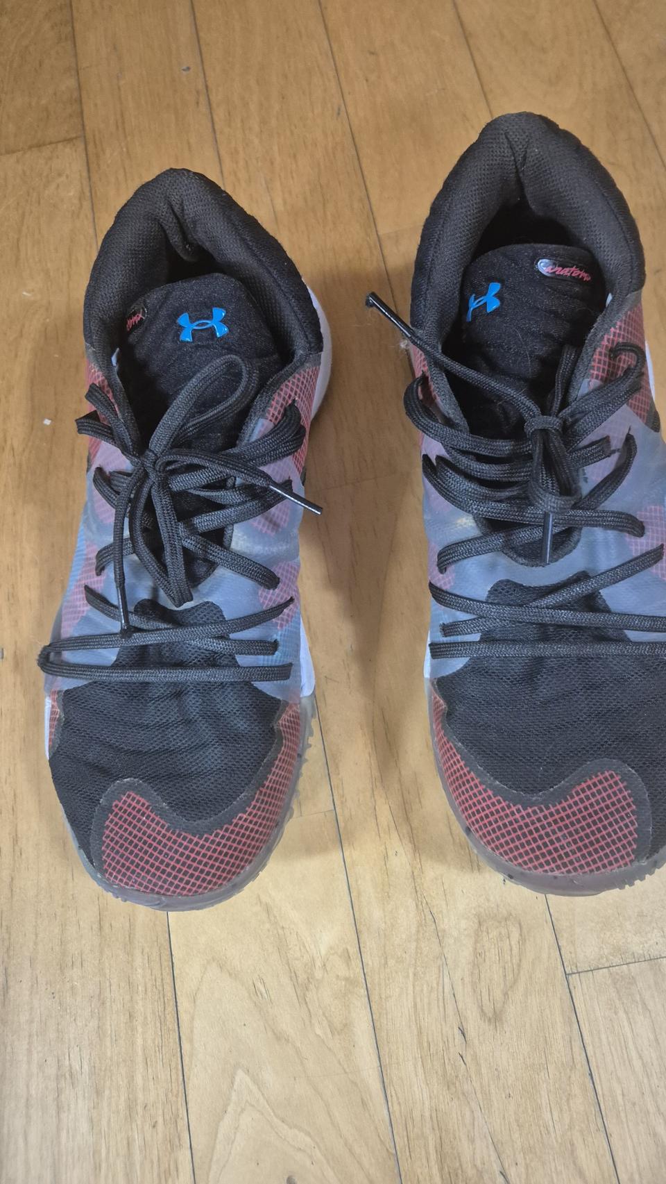 언더아머 애나토믹스 신발