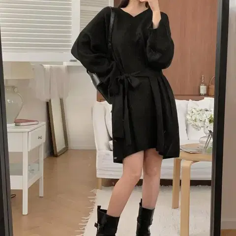 리리앤코 블랙 테테리 브이넥 스트랩 니트미니 원피스 1(44~77)사이즈