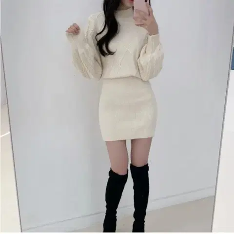 미니 꽈배기 반목 골지 니트원피스 투피스 같은 크림 슬림 벌룬소매 원피스