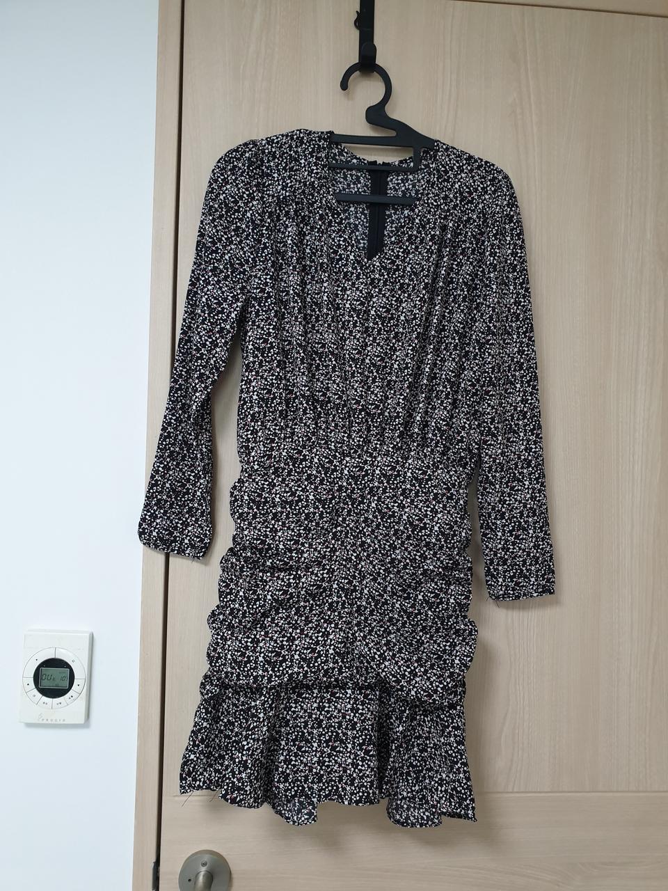 플라워 셔링 미니 원피스