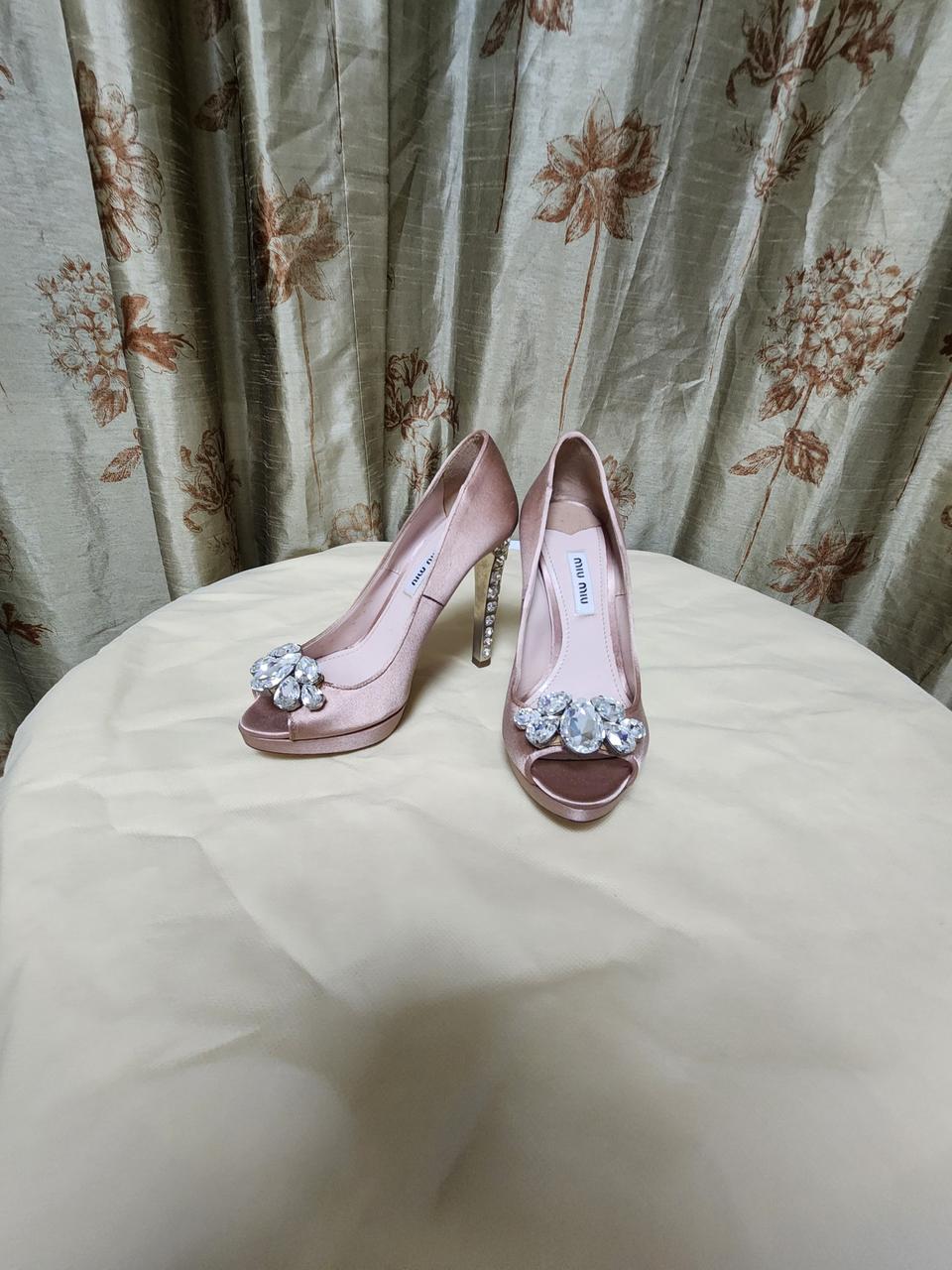 미우미우 구두판매합니다