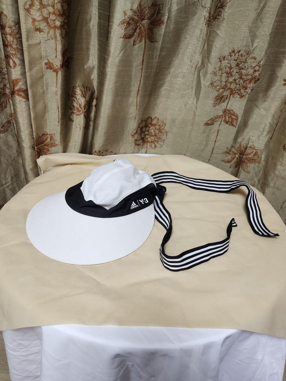 Y-3 챙모자 판매합니다