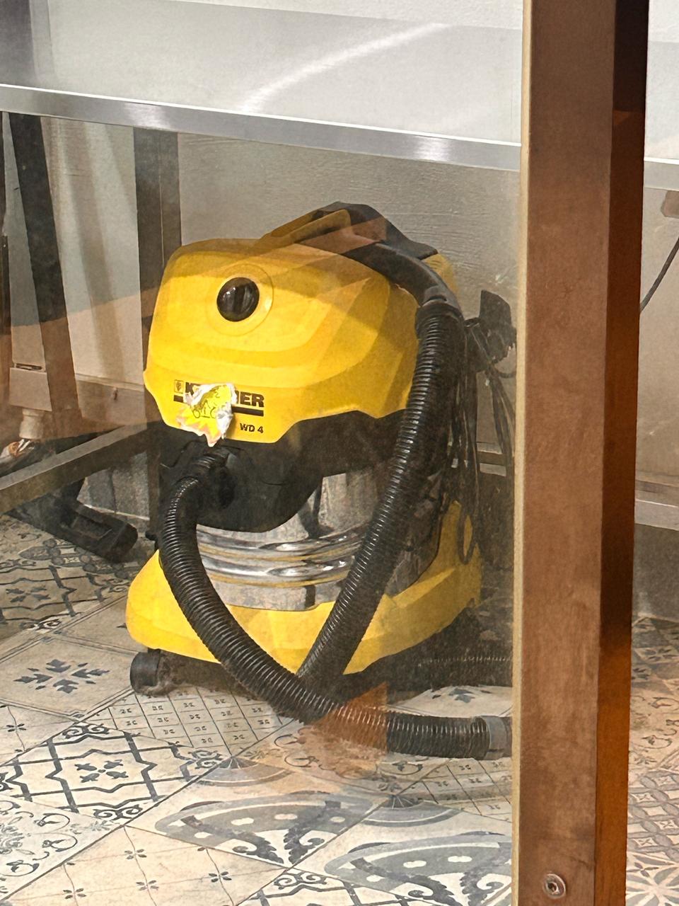 청소기 팔아요.