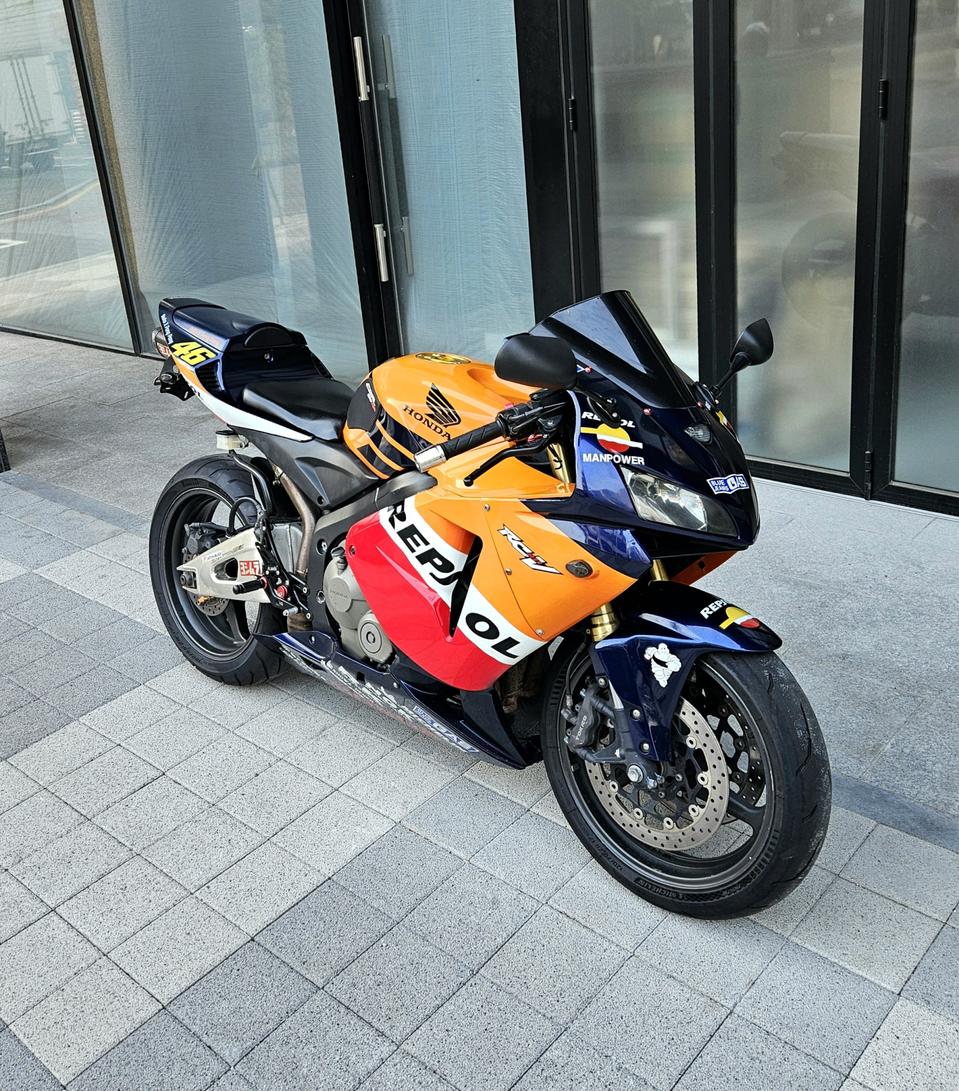 혼다 CBR600RR 판매합니다.