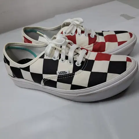 반스 어센틱 남성 스니커즈 운동화 체크 보드 검정 빨강 260