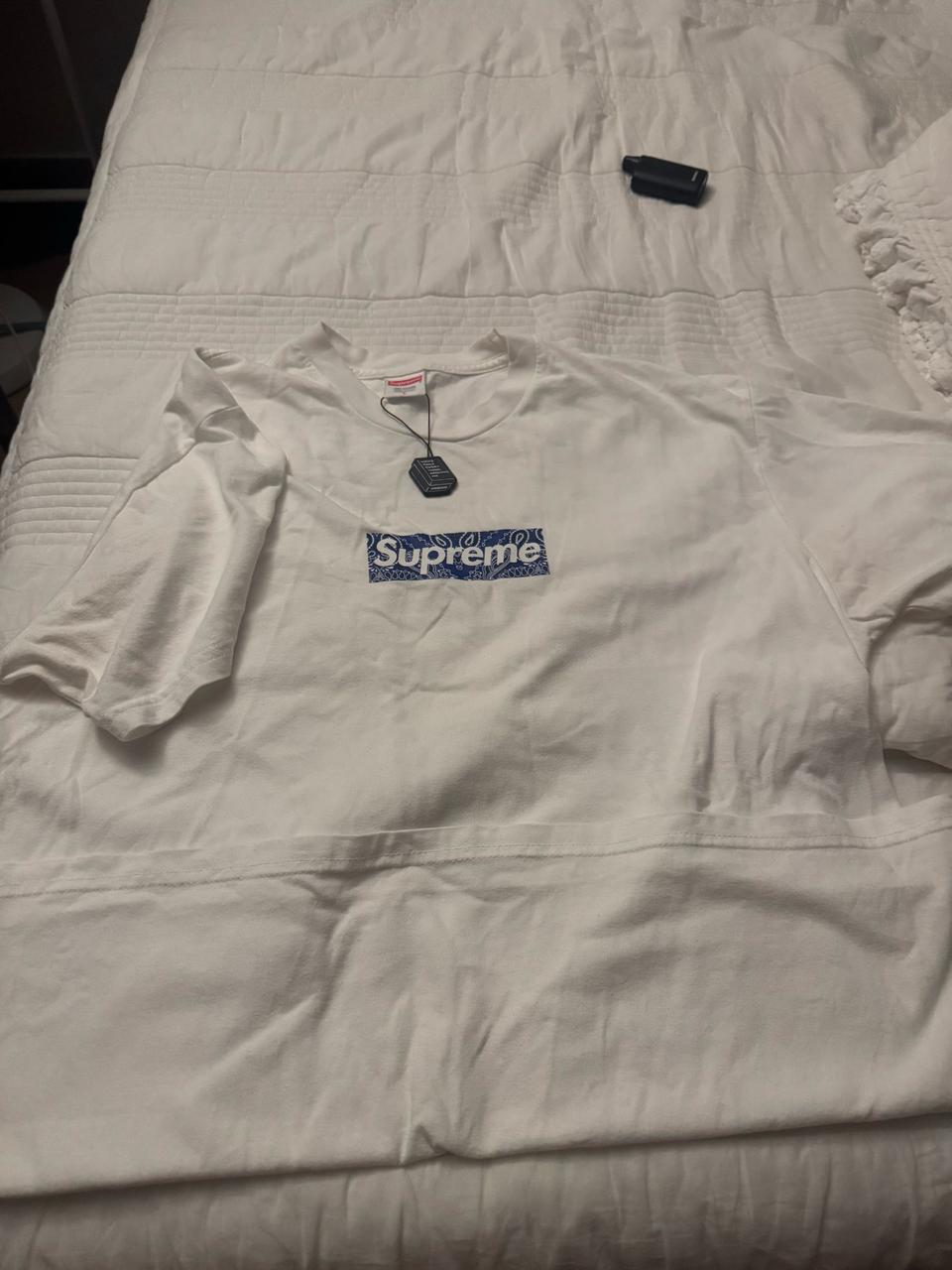 슈프림 반다나 박스로고 반팔티