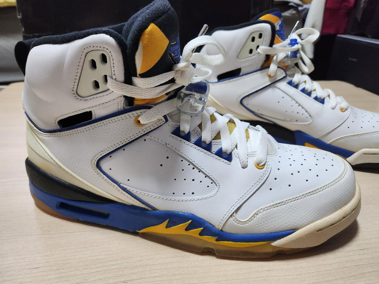 [나이키] 조던 식스티 플러스 화이트 (소장용)