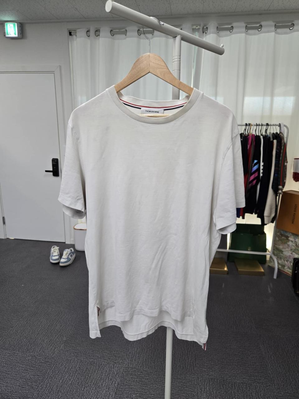 톰브라운 반팔티 4사이즈