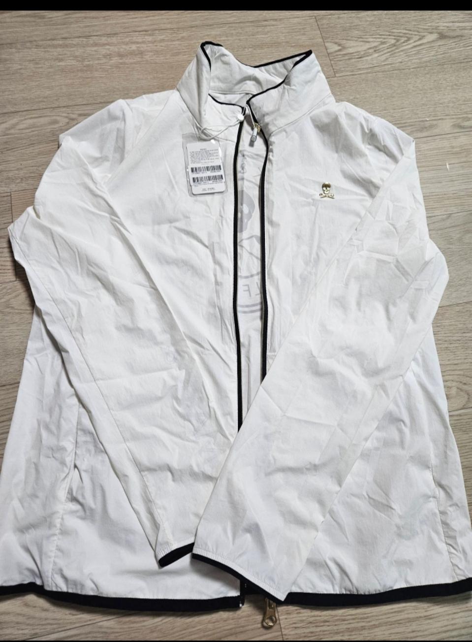 마크엔로나 화이트 바람막이