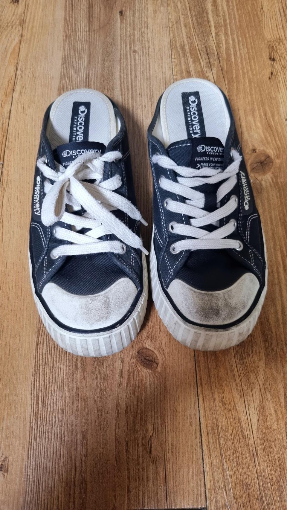 (245)디스커버리 뮬 스니커즈