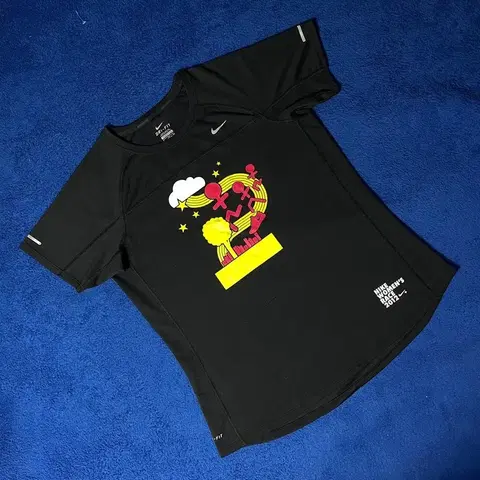 나이키 드라이핏 프린팅 블랙 반팔 티