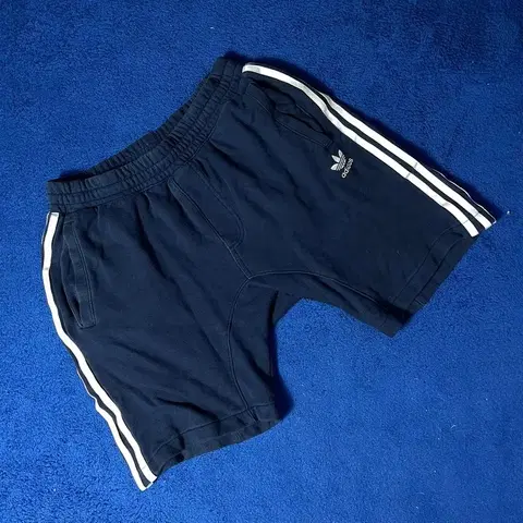 아디다스 네이비 반바지